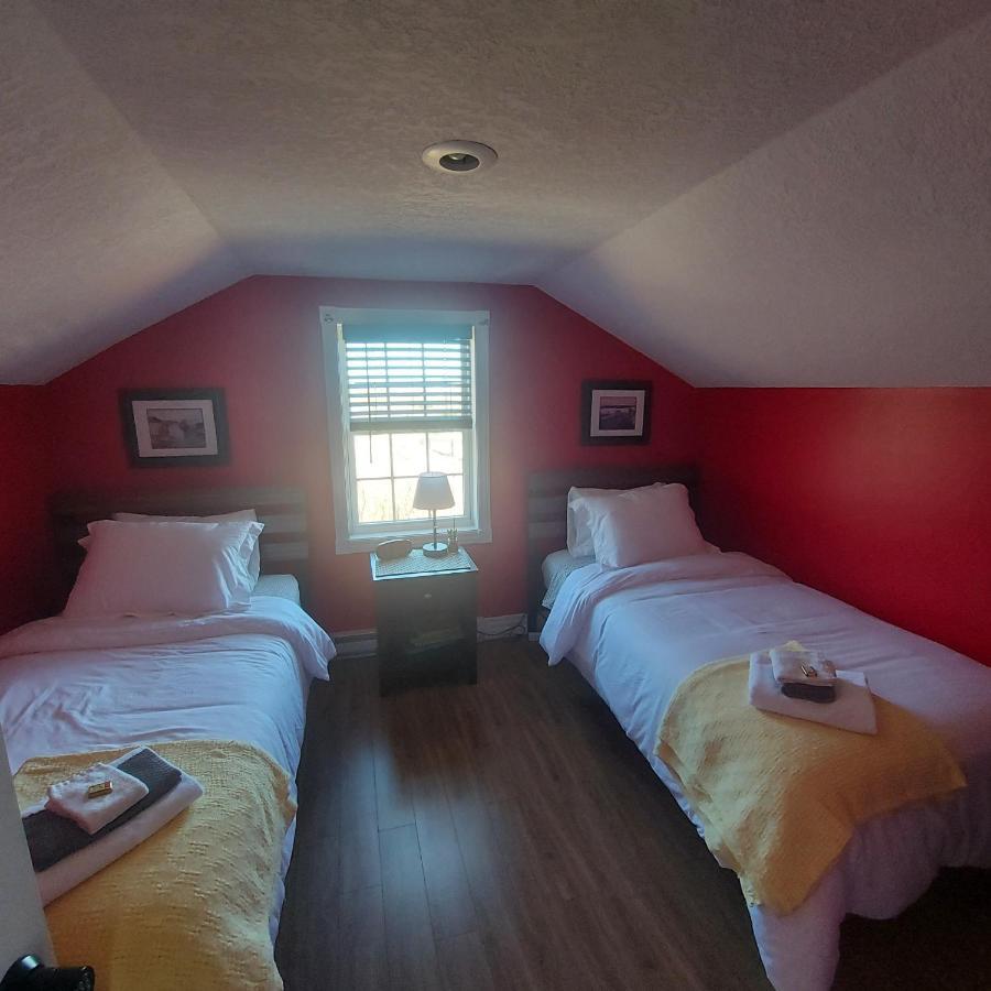 Starboard Side Guest House ชาแนลปอร์โอแบสก์ ภายนอก รูปภาพ